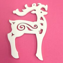 festett-feher-szarvas-fafigura-hobbykreativ