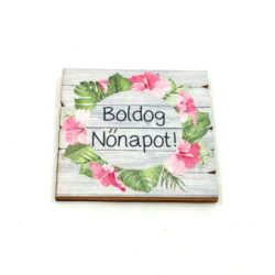 boldog-nonapot-festett-fatabla-hibiszkusz-viraggal-hobbykreativ