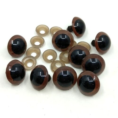 maci-szem-sotetbarna-20-mm-hobbykreativ