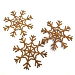 rusztikus-hopehely-disz-rozsdas-fem-70117-2025-hobbykreativ